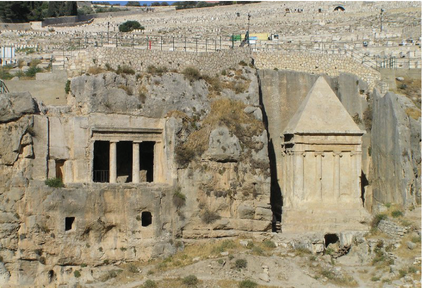 איור 10 :קבר זכריה )מימין( וקבר בני חזיר )משמאל(