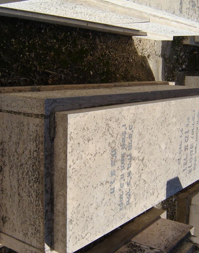 תמונת קבר גוסטב וורצמן